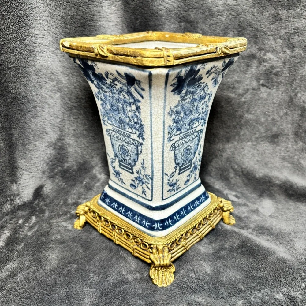 Vtg Look Victorian Continental Blue and White Vase Hollywood Gold Trim